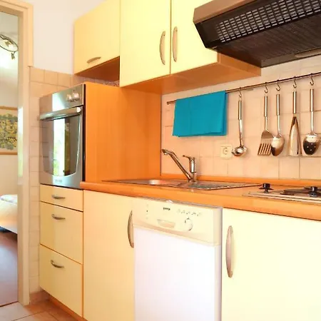 Margareta - Ics102 By Interhome Porozina